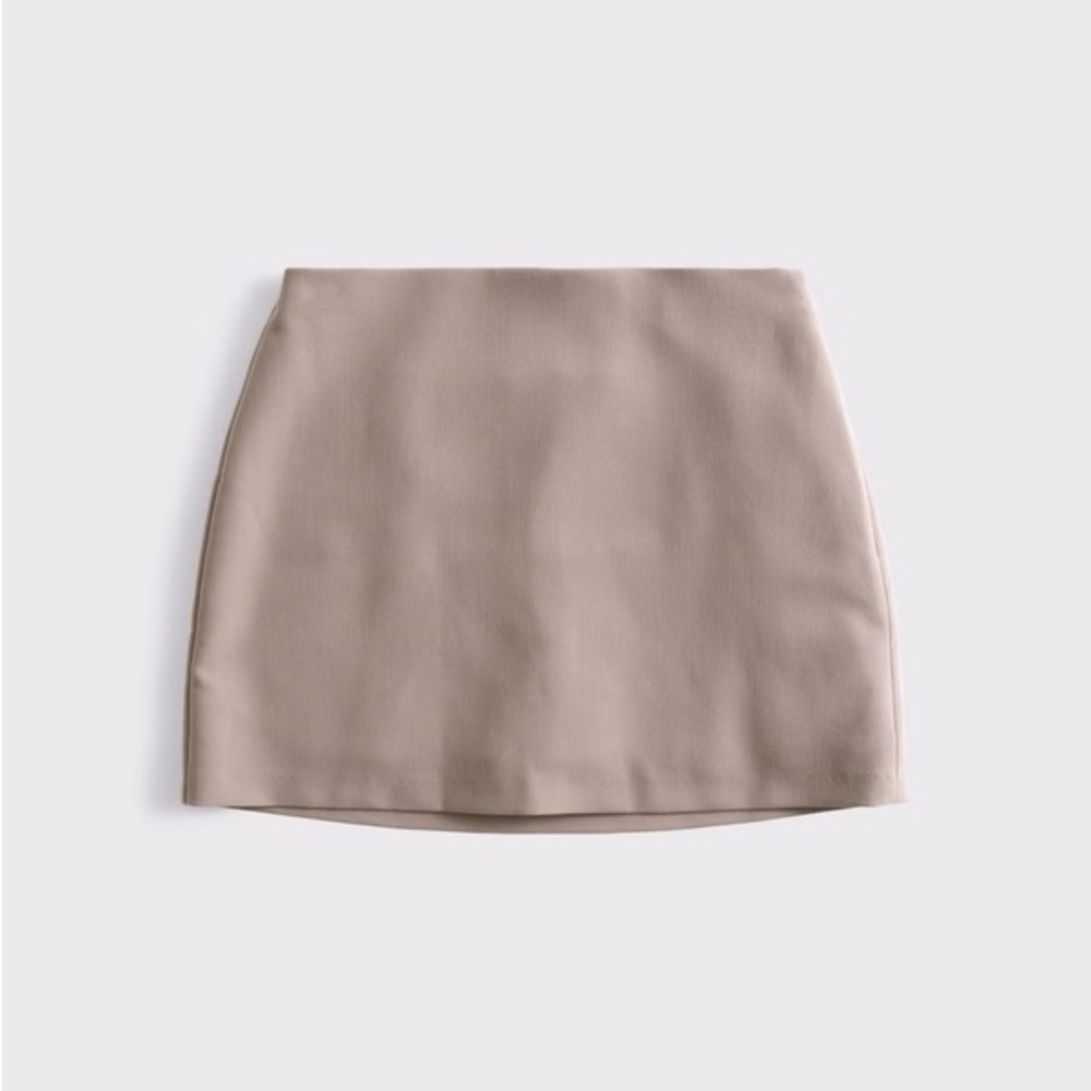 The A&F Scarlett Curve Love Mini Skort
